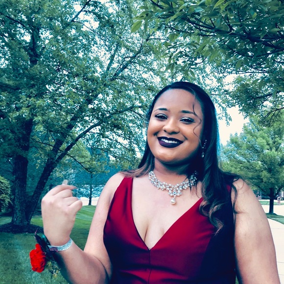 Meet your Posher, Al’Lexia 🤗 - Picture 4 of 6